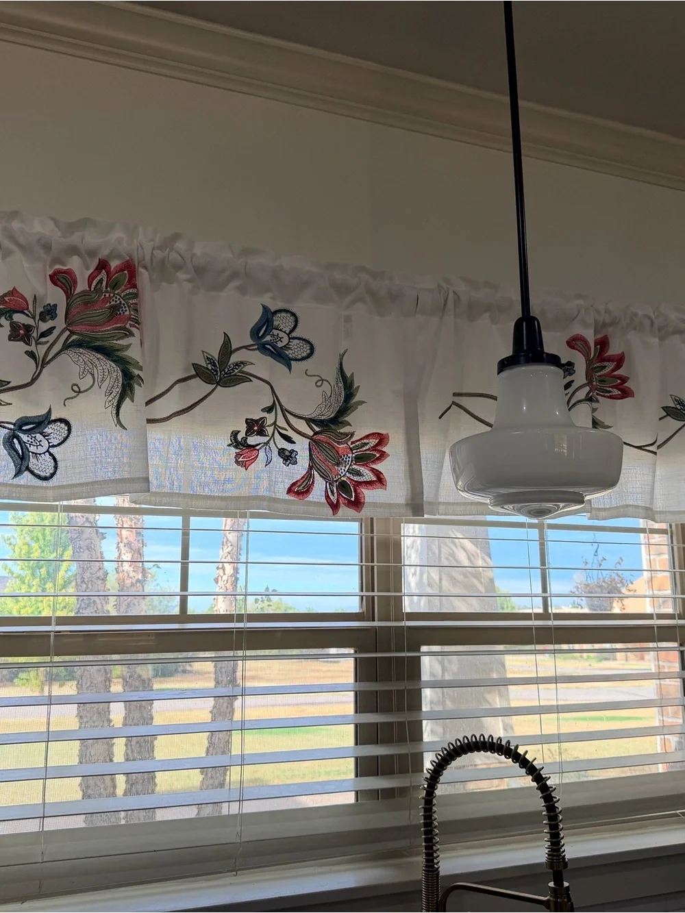 N/A beautiful embroidered